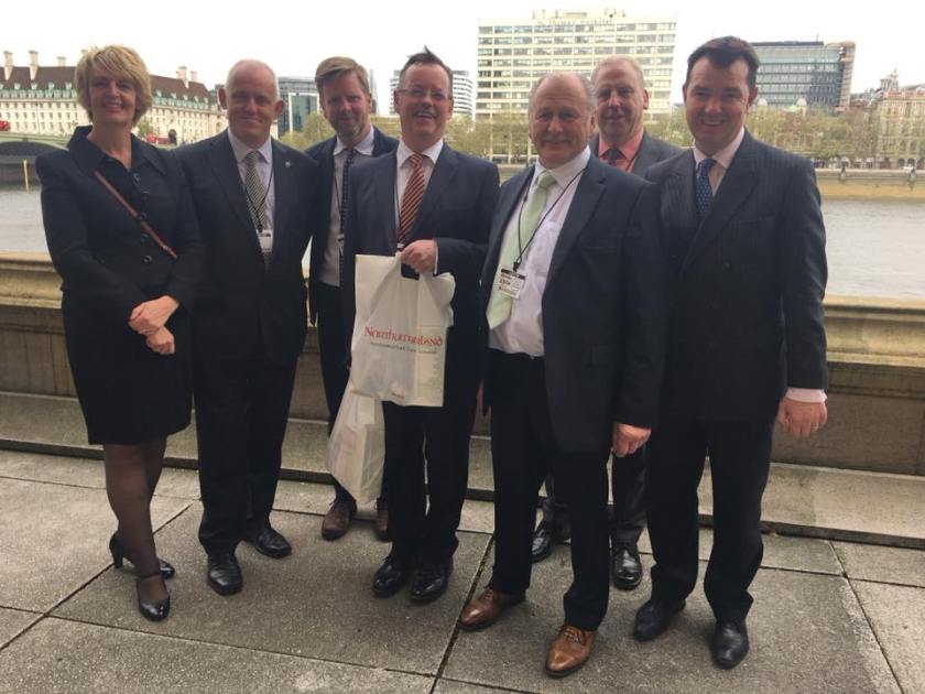 34444408_1995895430421004_7688585797414420480_n